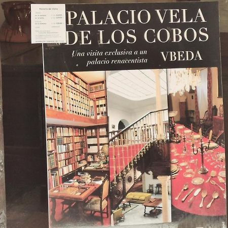 Apartamentos Tres Llaves Palacio De Vela De Los Cobos 乌贝达 外观 照片