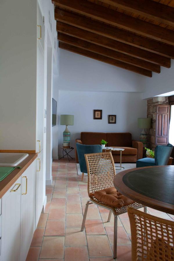 Apartamentos Tres Llaves Palacio De Vela De Los Cobos 乌贝达 外观 照片