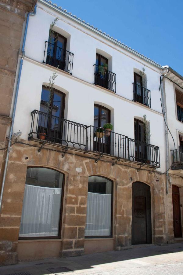 Apartamentos Tres Llaves Palacio De Vela De Los Cobos 乌贝达 外观 照片