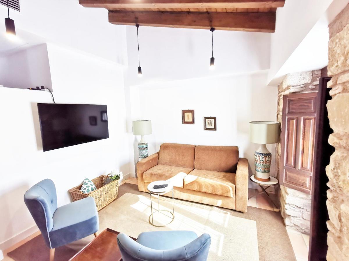 Apartamentos Tres Llaves Palacio De Vela De Los Cobos 乌贝达 外观 照片