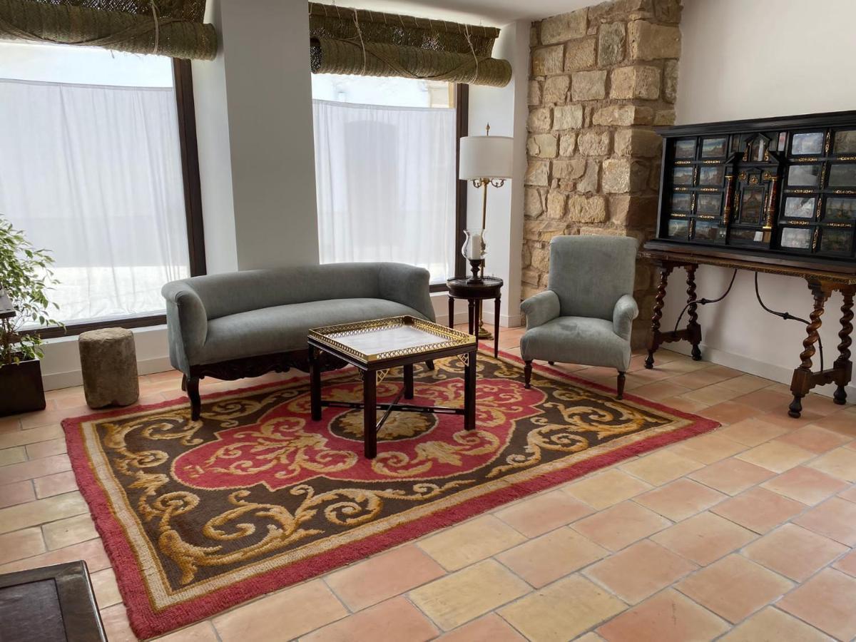 Apartamentos Tres Llaves Palacio De Vela De Los Cobos 乌贝达 外观 照片